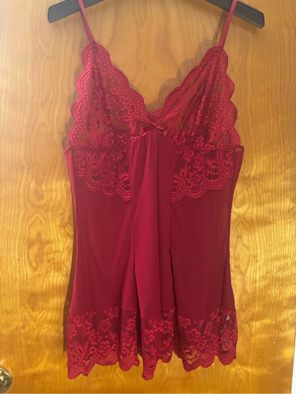 Red lace lingerie with floral embroidery, size XXL